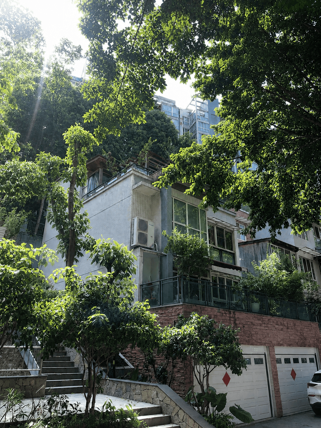 安康岛居岁月从容升级：小小岛老别墅加装蒂升悦行款电梯